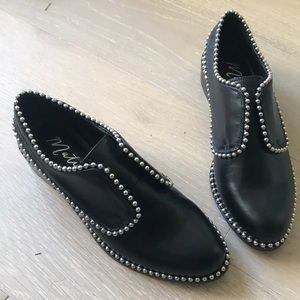 Matisse vegan black loafer with studs - size 8.5